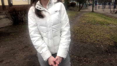 คนแปลกหน้าสำหรับเงินดูดและระยำ รัสเซียสมัครเล่น. ด้วยการพูดคุย